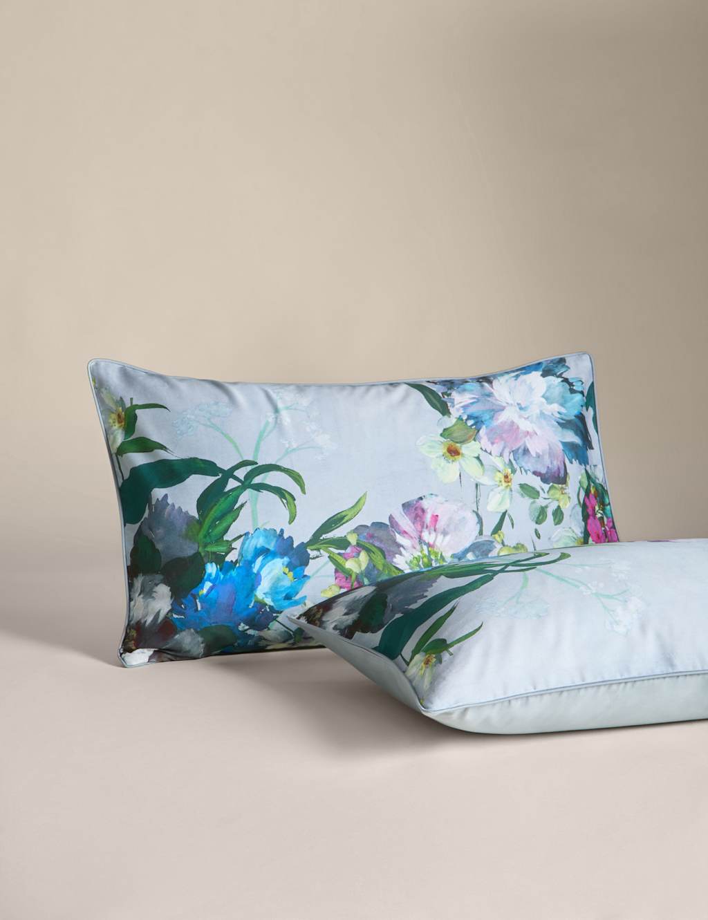 Sateen Wild Meadow Grey Bedding Set 4 of 6
