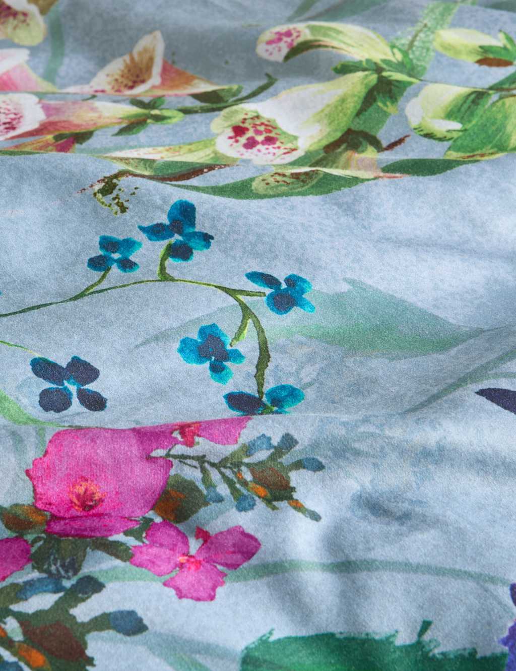 Sateen Wild Meadow Grey Bedding Set 6 of 6
