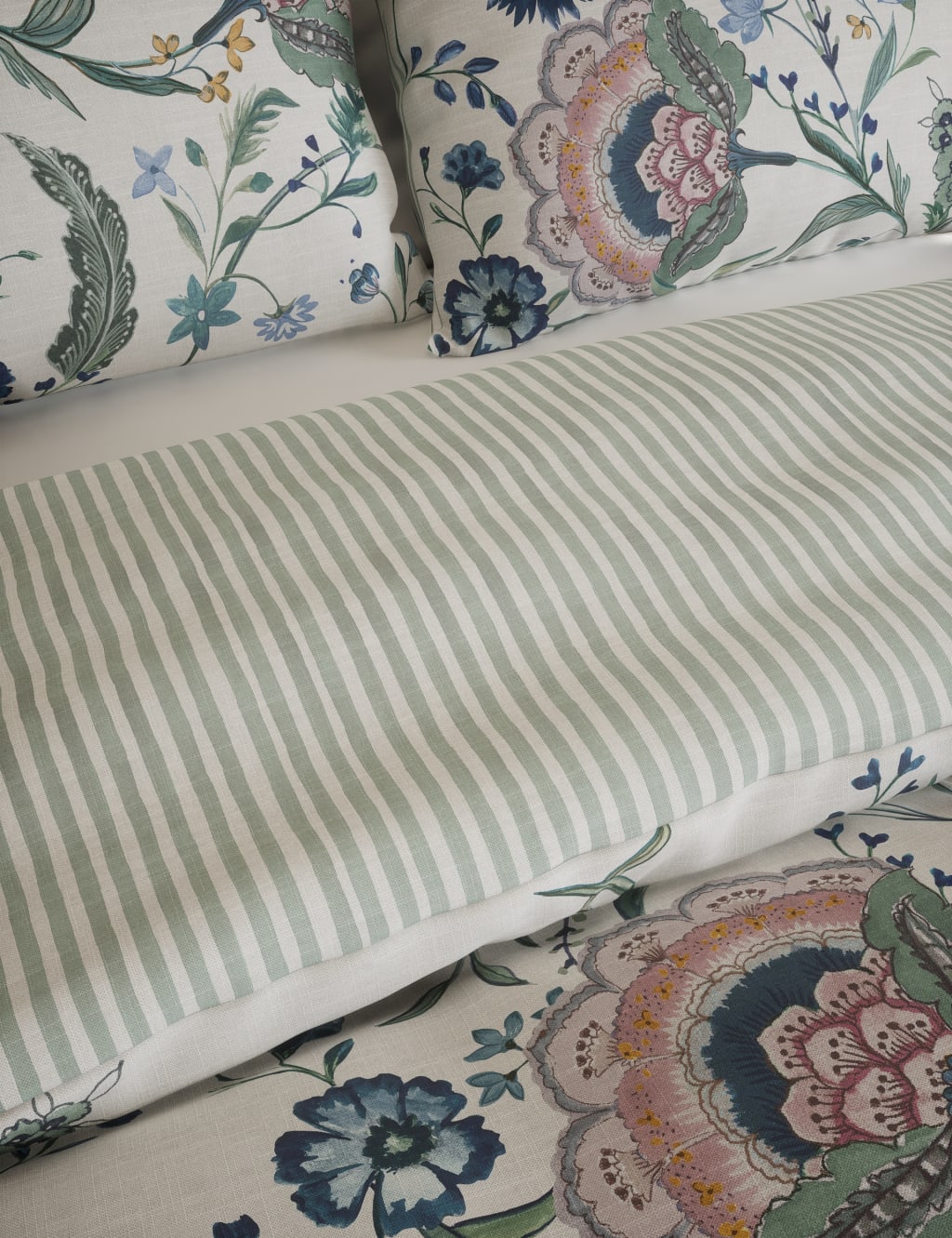 Pure Cotton Floral Bedding Set 5 of 5
