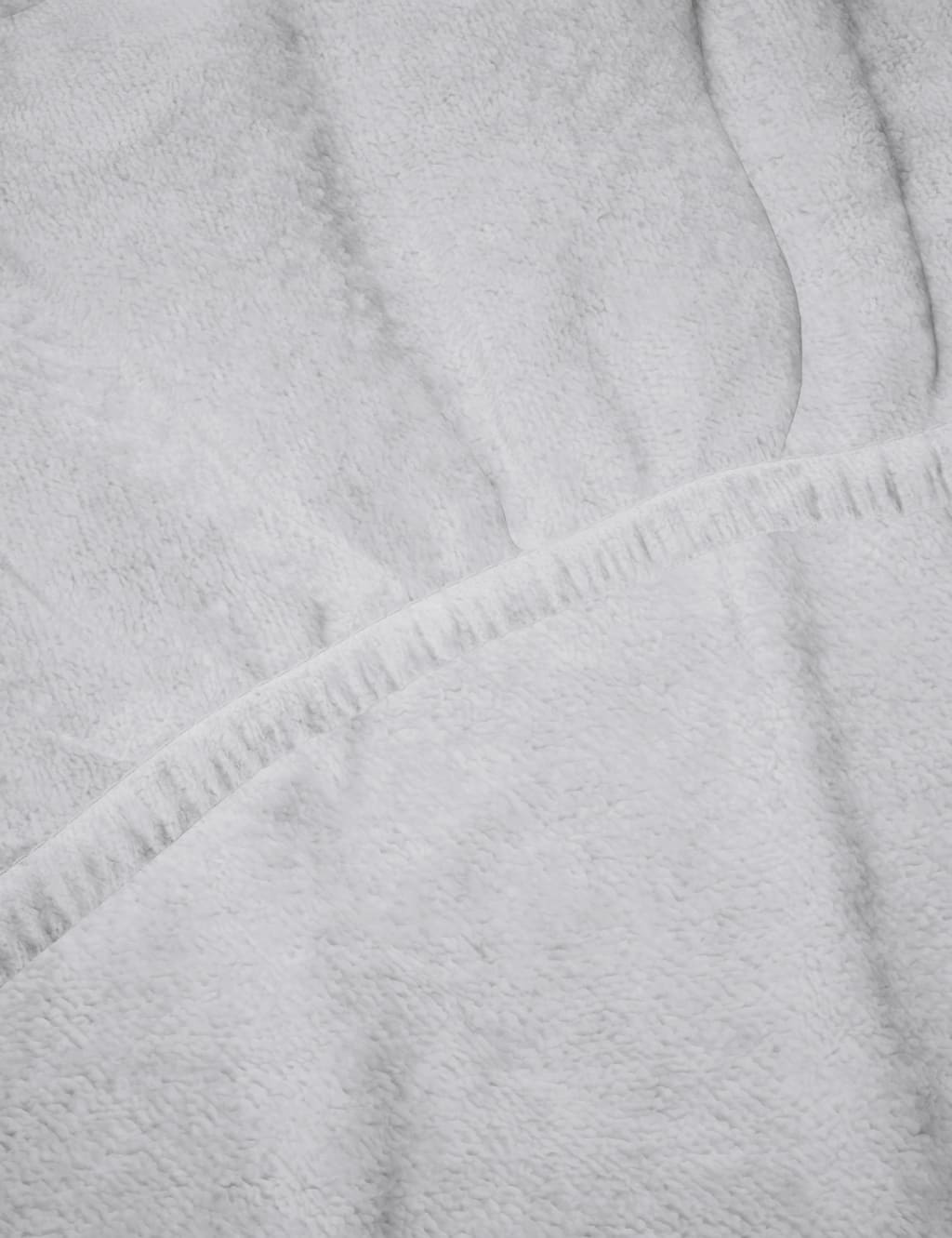 Teddy Fleece Fitted Sheet 2 of 4