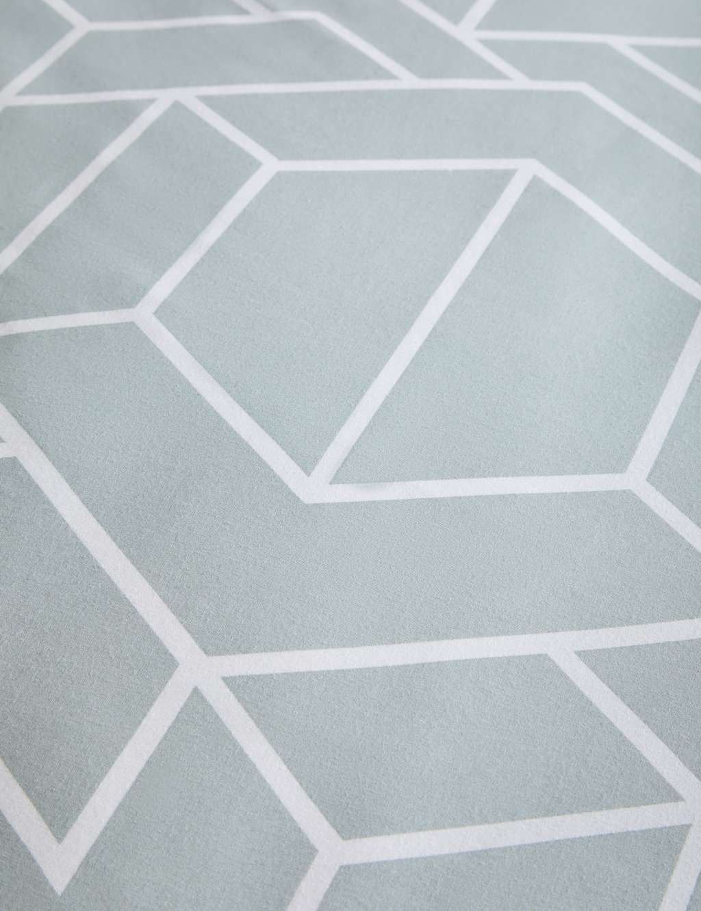 Cotton Blend Geometric Bedding Set 7 of 8