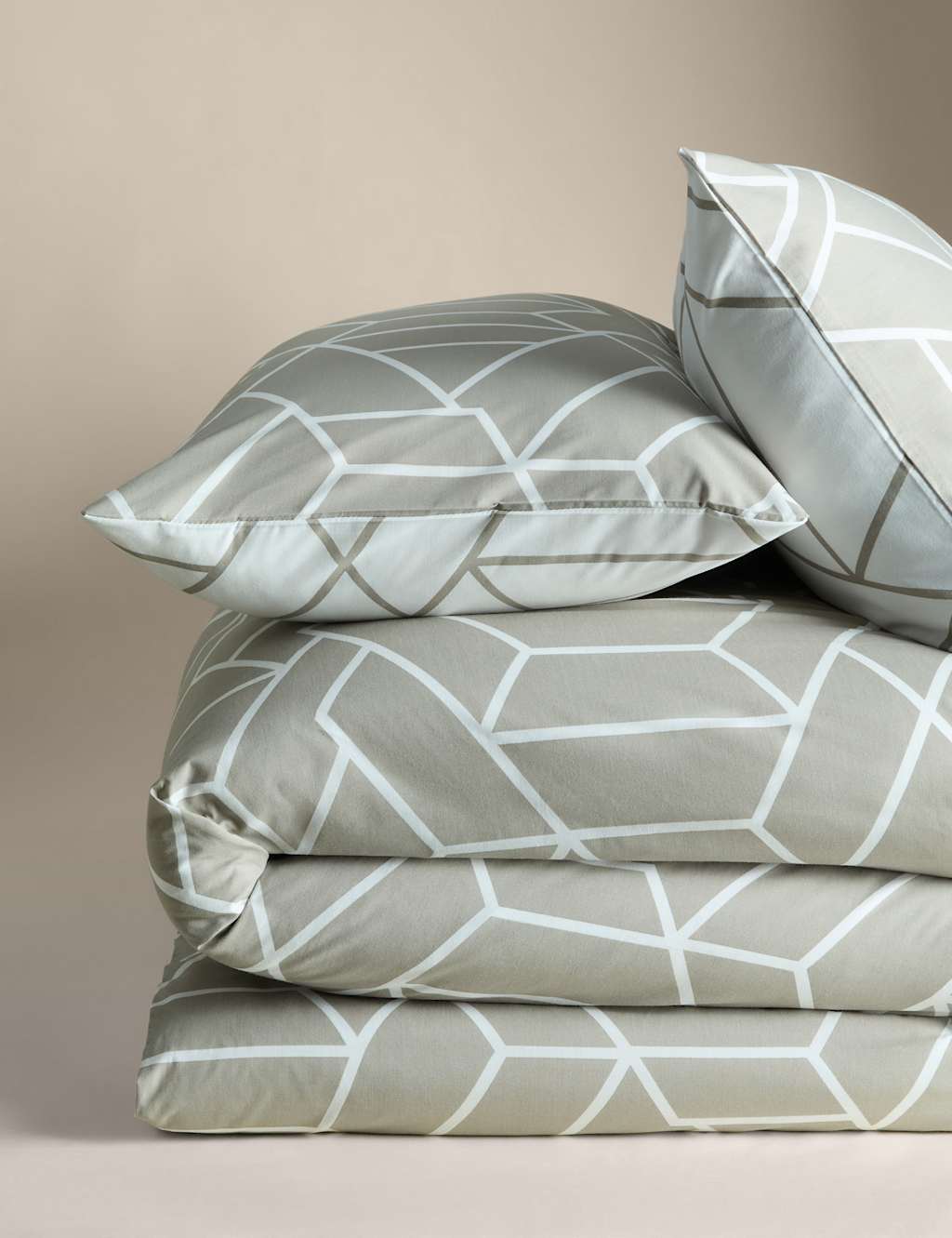 Cotton Blend Geometric Bedding Set 2 of 6