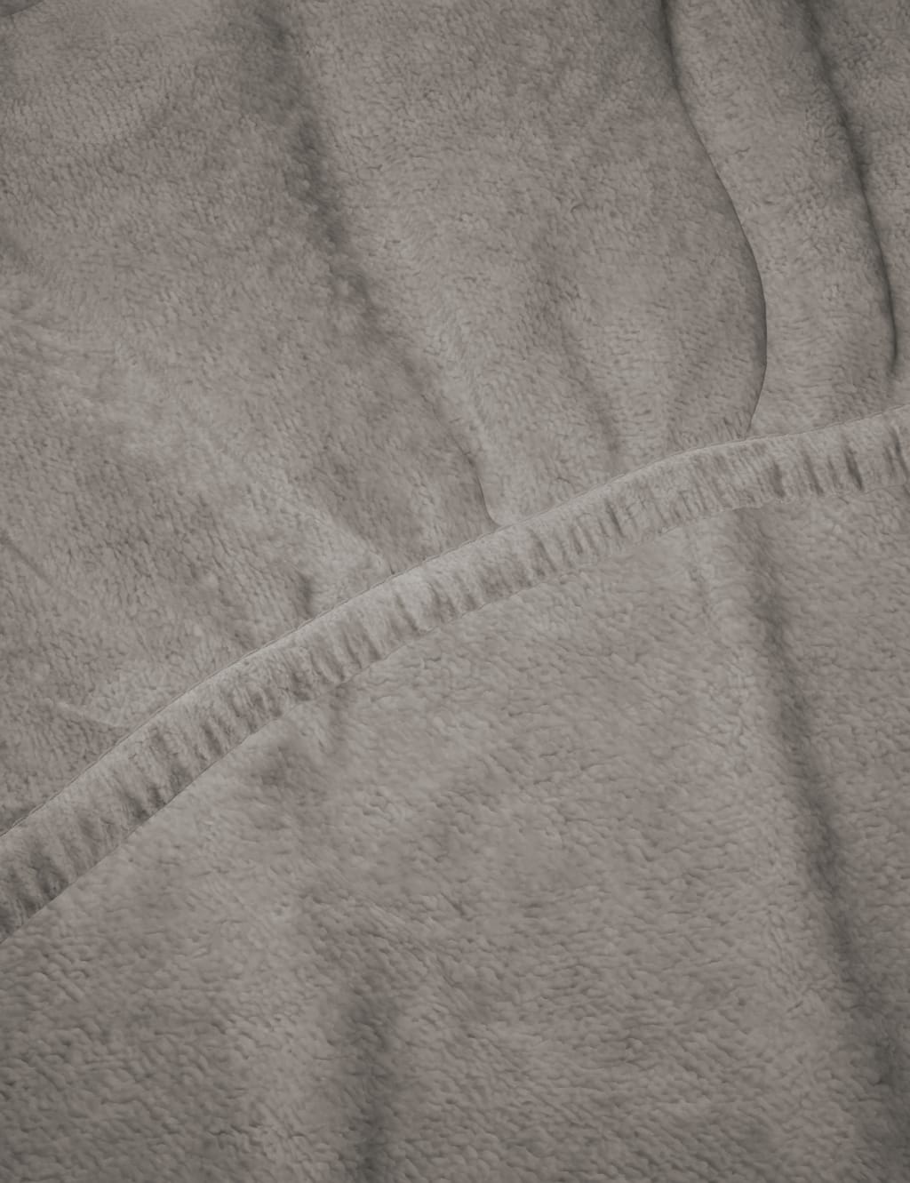 Teddy Fleece Deep Fitted Sheet 2 of 3