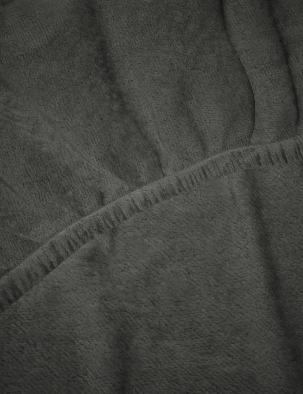 Teddy Fleece Deep Fitted Sheet 2 of 3