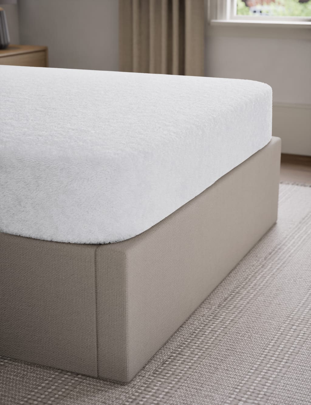 Teddy Fleece Deep Fitted Sheet 3 of 3