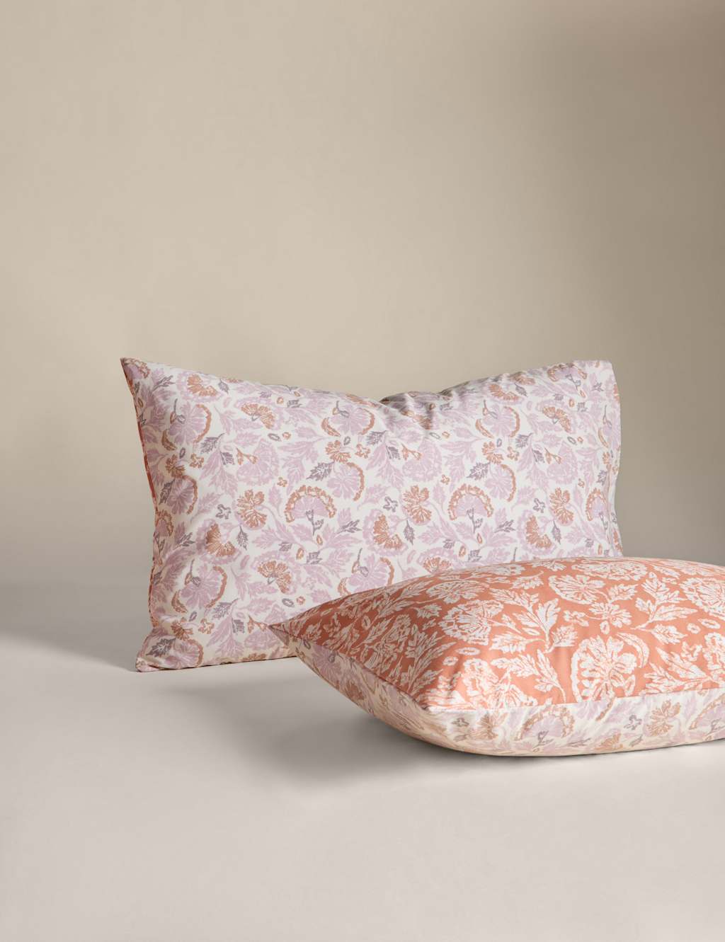 Cotton Blend Floral Bedding Set 3 of 6