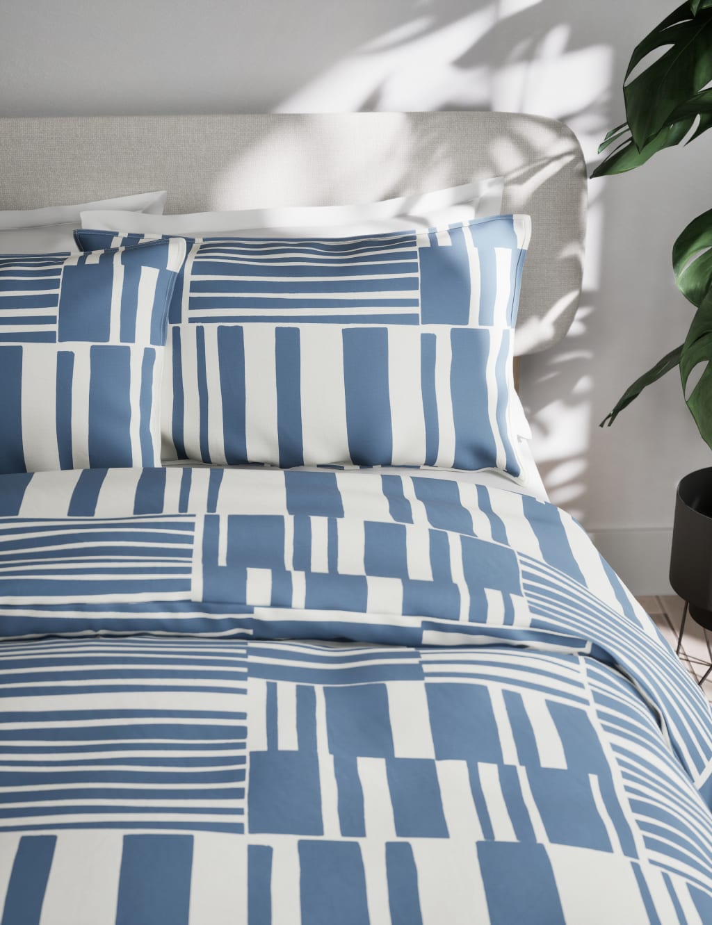 Cotton Rich Geometric Bedding Set 4 of 5