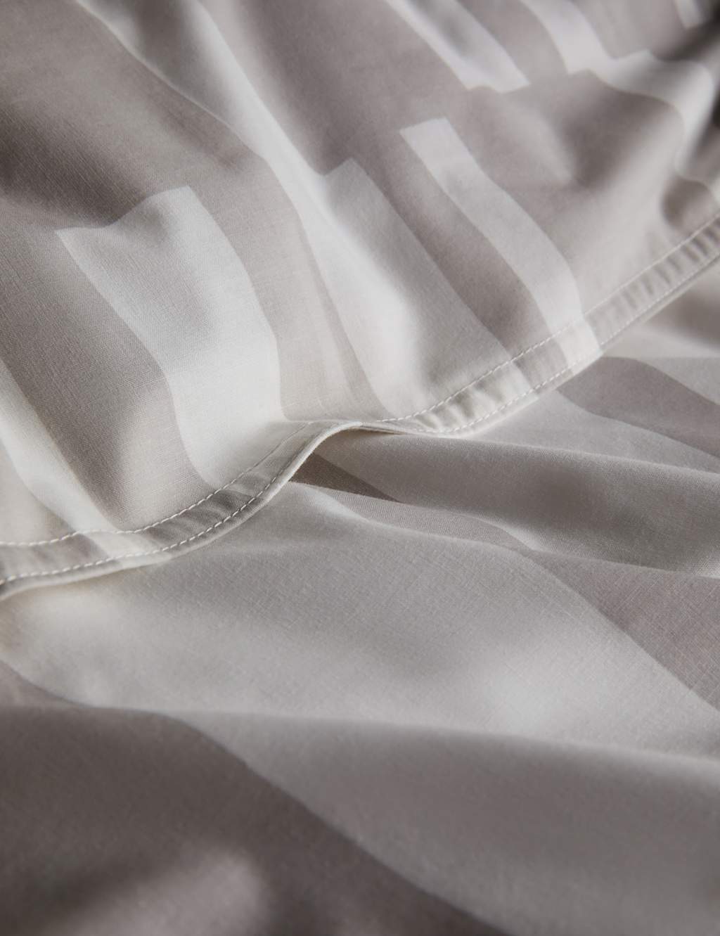 Cotton Rich Geometric Bedding Set 5 of 6