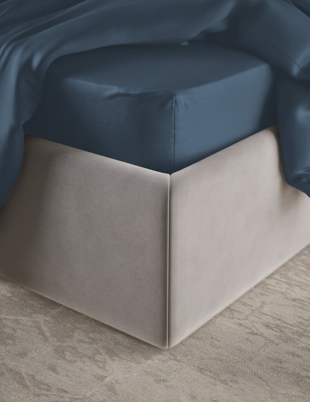 Egyptian Cotton Sateen 400 Thread Count Deep Fitted Sheet 4 of 5