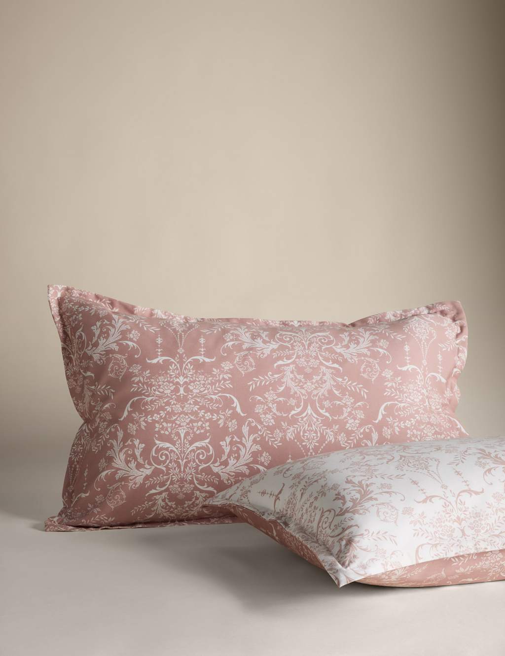 Aida-Alouette Damask Sateen Bedding Set 3 of 7