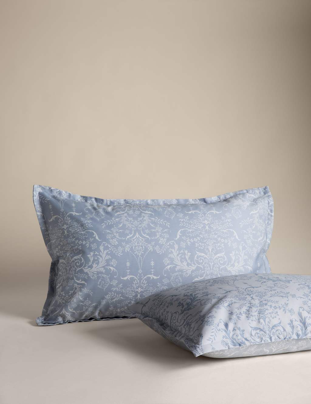 Aida-Alouette Damask Sateen Bedding Set 3 of 7