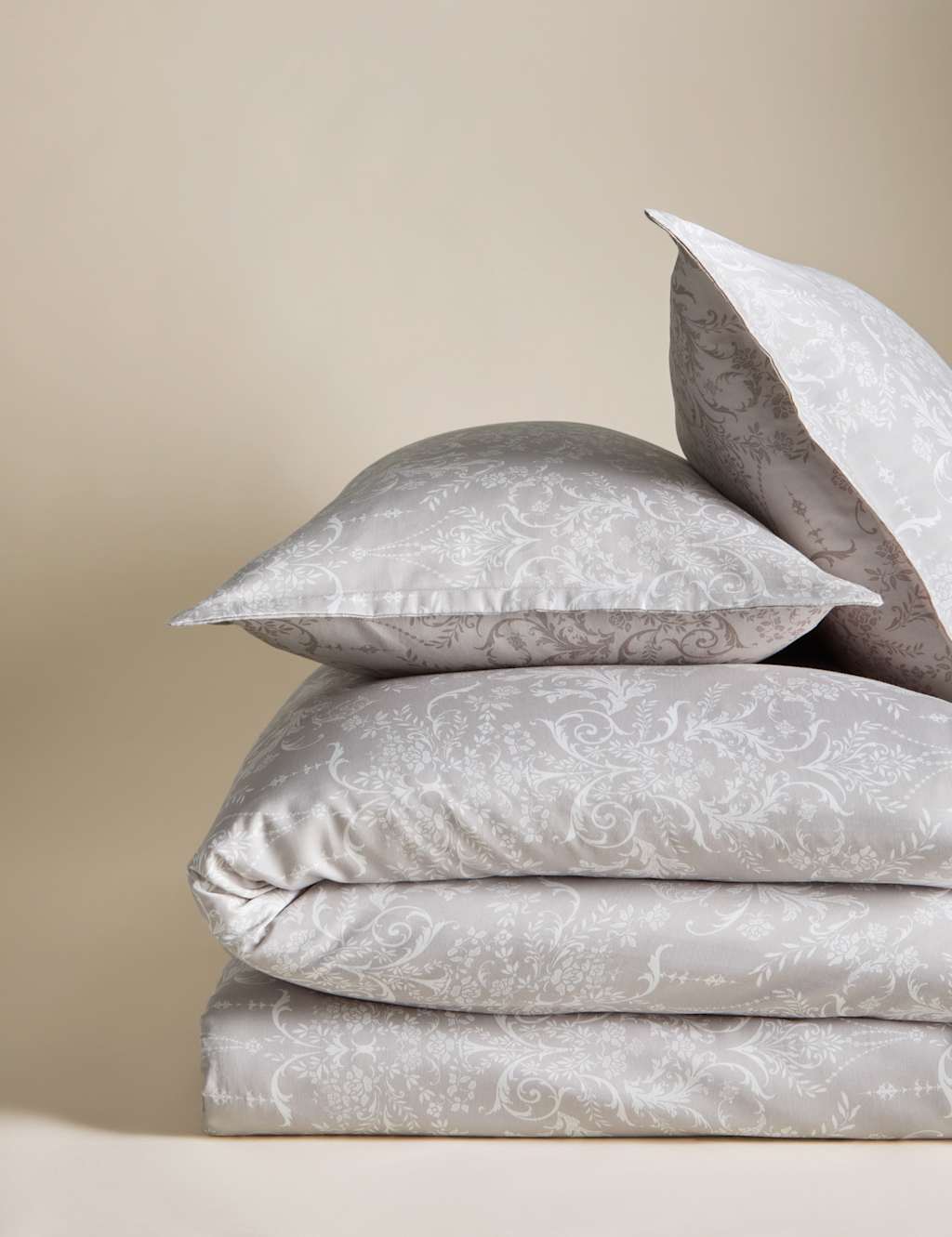 Aida-Alouette Damask Sateen Bedding Set 2 of 5