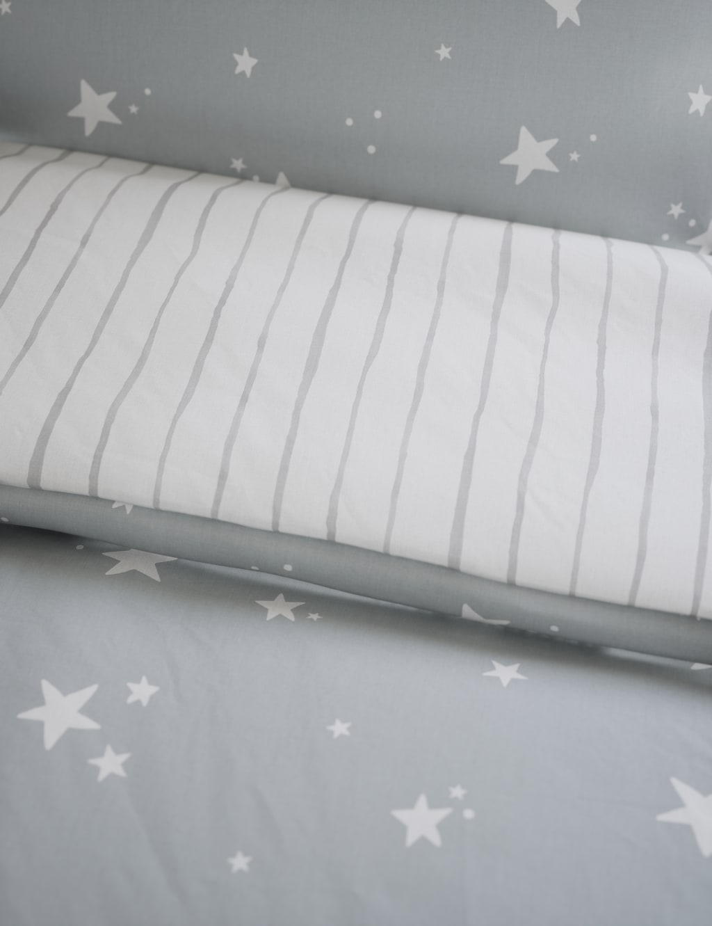 Ditsy Stars Lyocell Rich Bedding Set 4 of 4