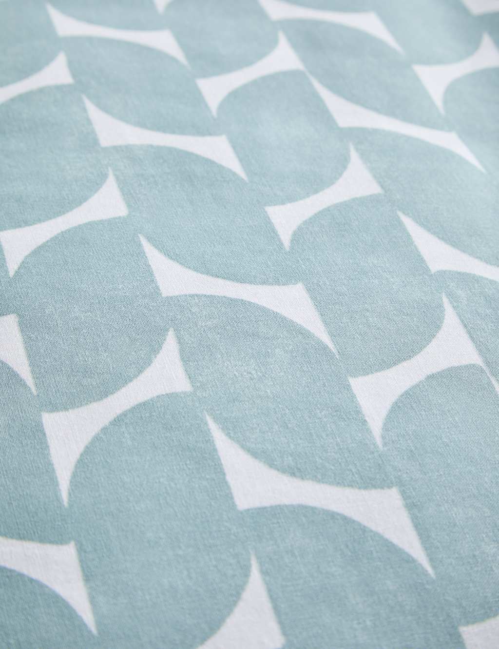 Cotton Blend Geometric Bedding Set 6 of 7