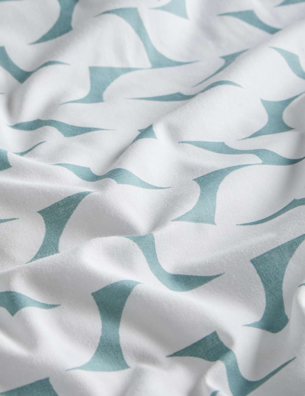 Cotton Blend Geometric Bedding Set 7 of 7