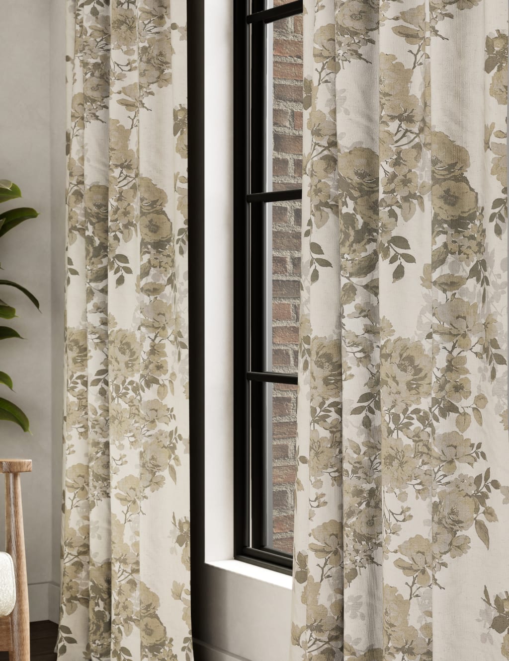 Floral Pencil Pleat Blackout Curtains 2 of 2