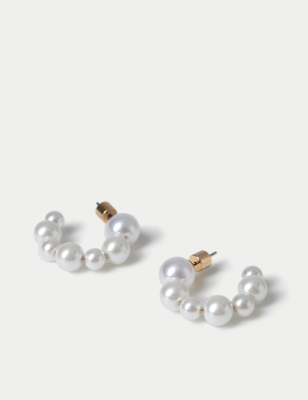 Pearl Twisted Hoop Earring 5 of 5