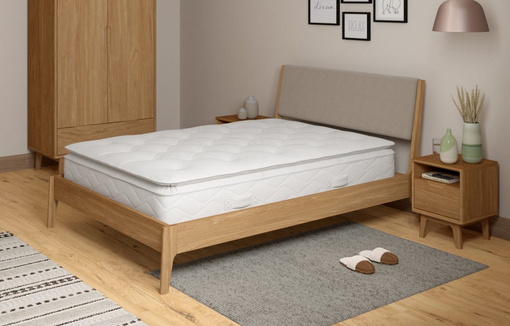 1050 Pocket Spring Medium Pillowtop Mattress