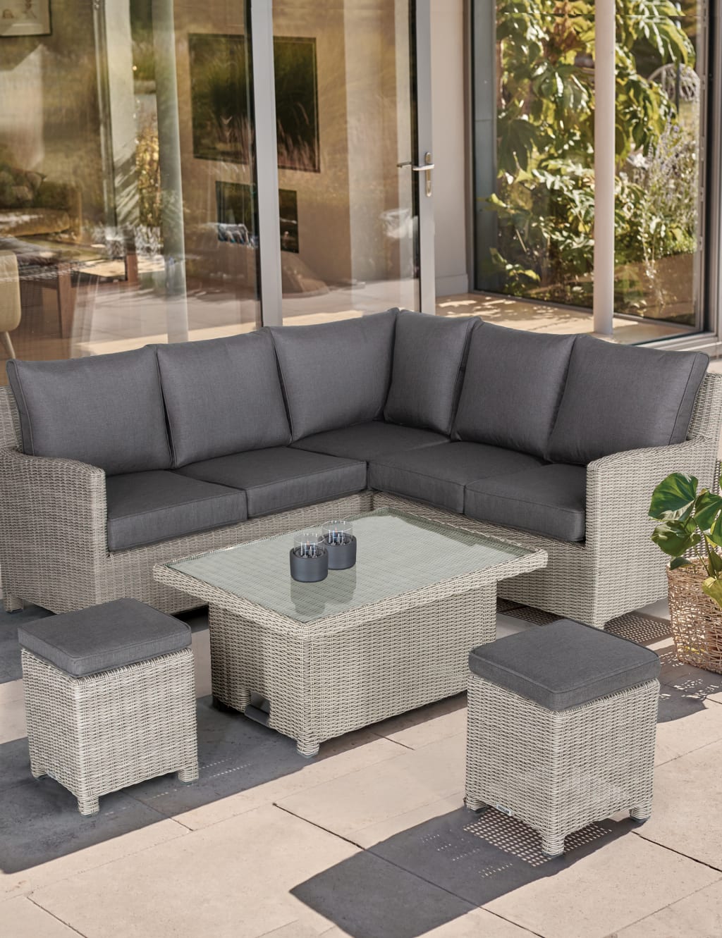 Palma 6 Seater Garden Lounge Set With Rising Table 4 of 4