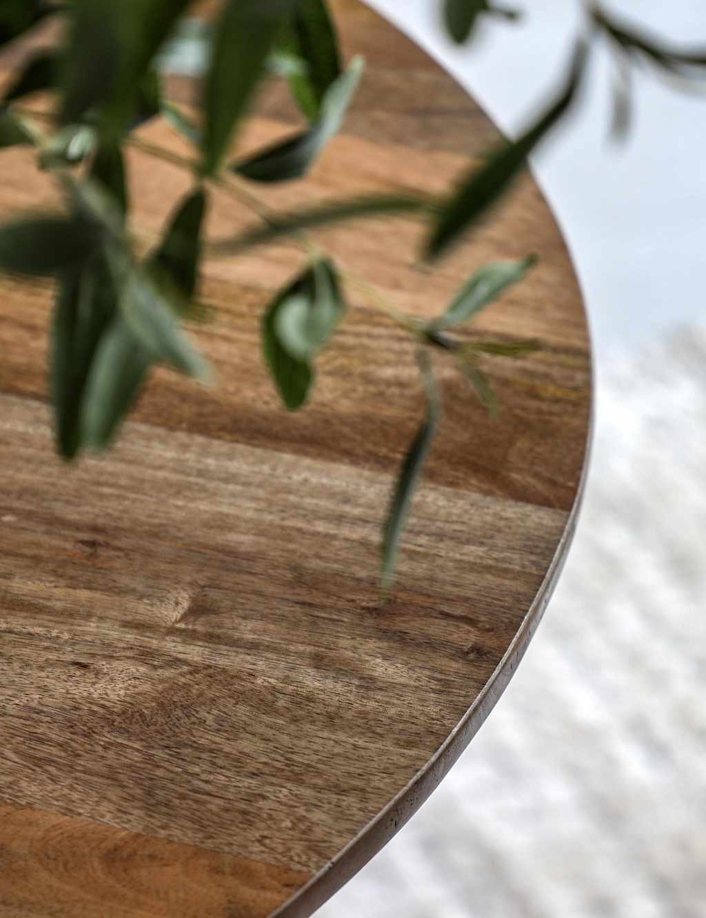 Voss Mango Wood Round Dining Table 3 of 6