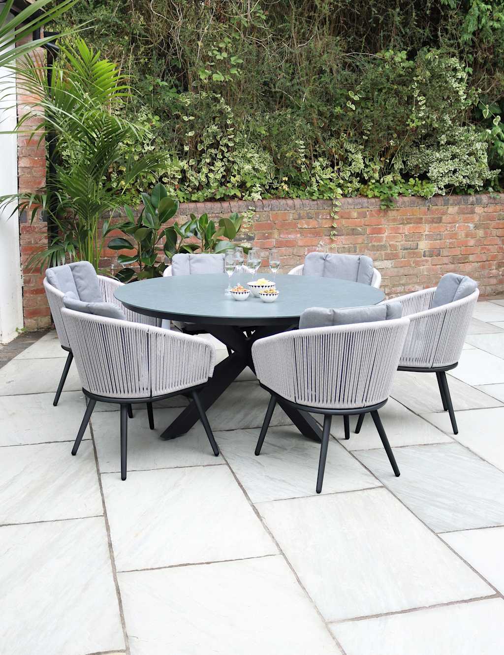 Aspen 6 Seater Garden Table and Chairs 2 of 5