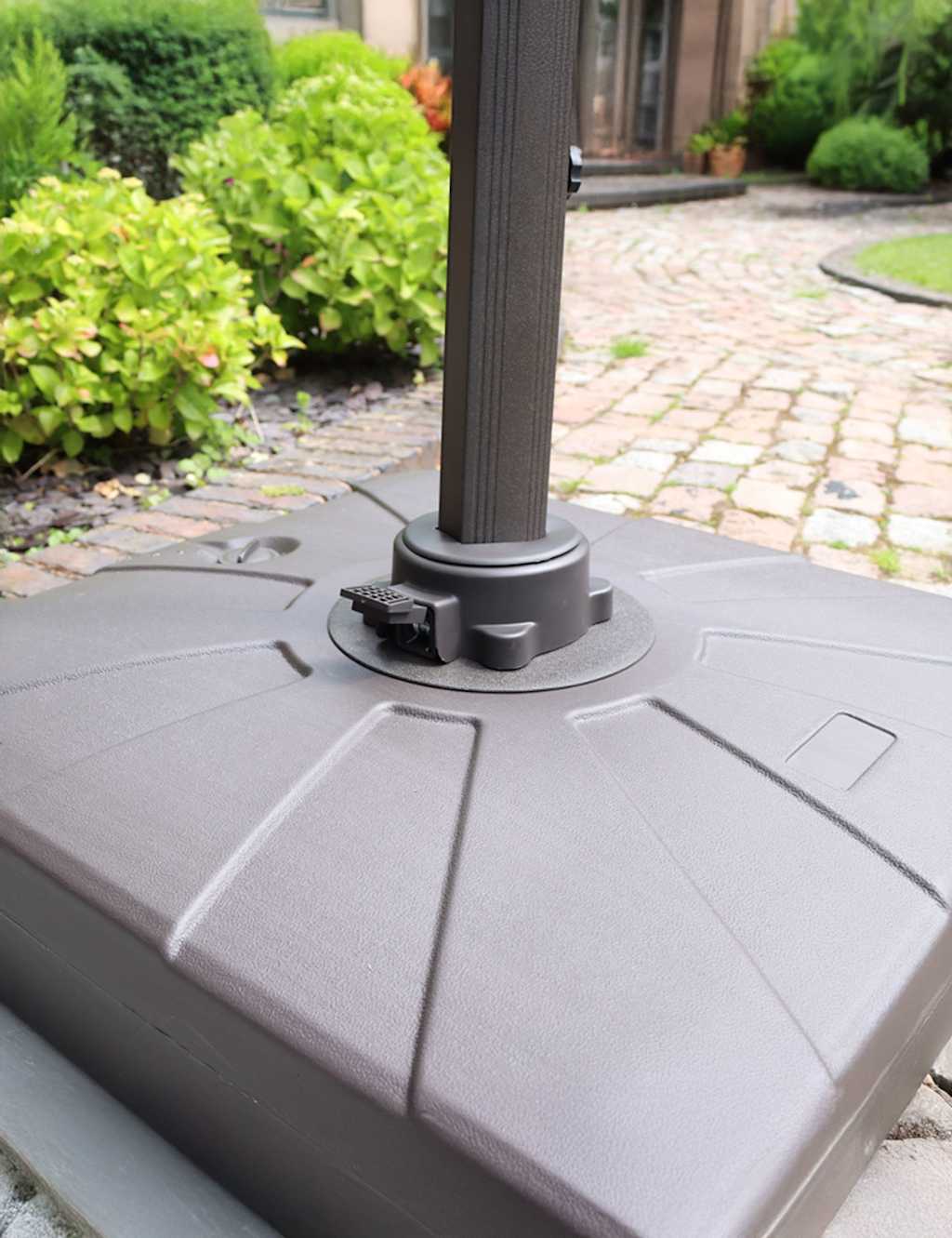 Round LED Parasol with Base 8 of 9