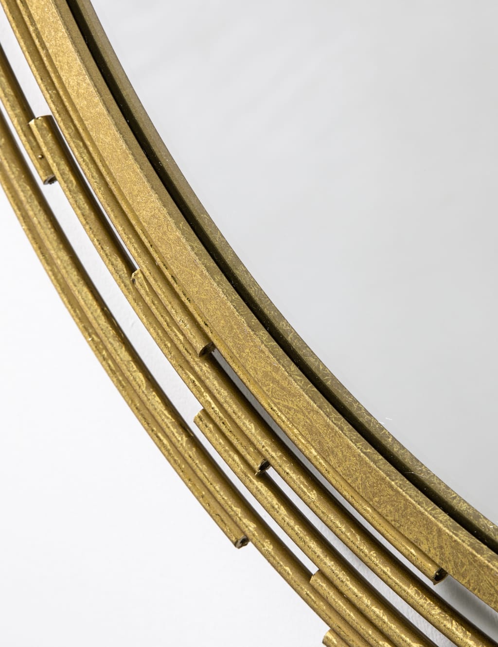 Cristo Large Round Wall Mirror 4 of 4