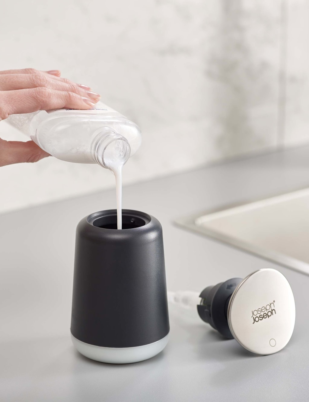 Presto™ Hygienic Soap Dispenser 4 of 5