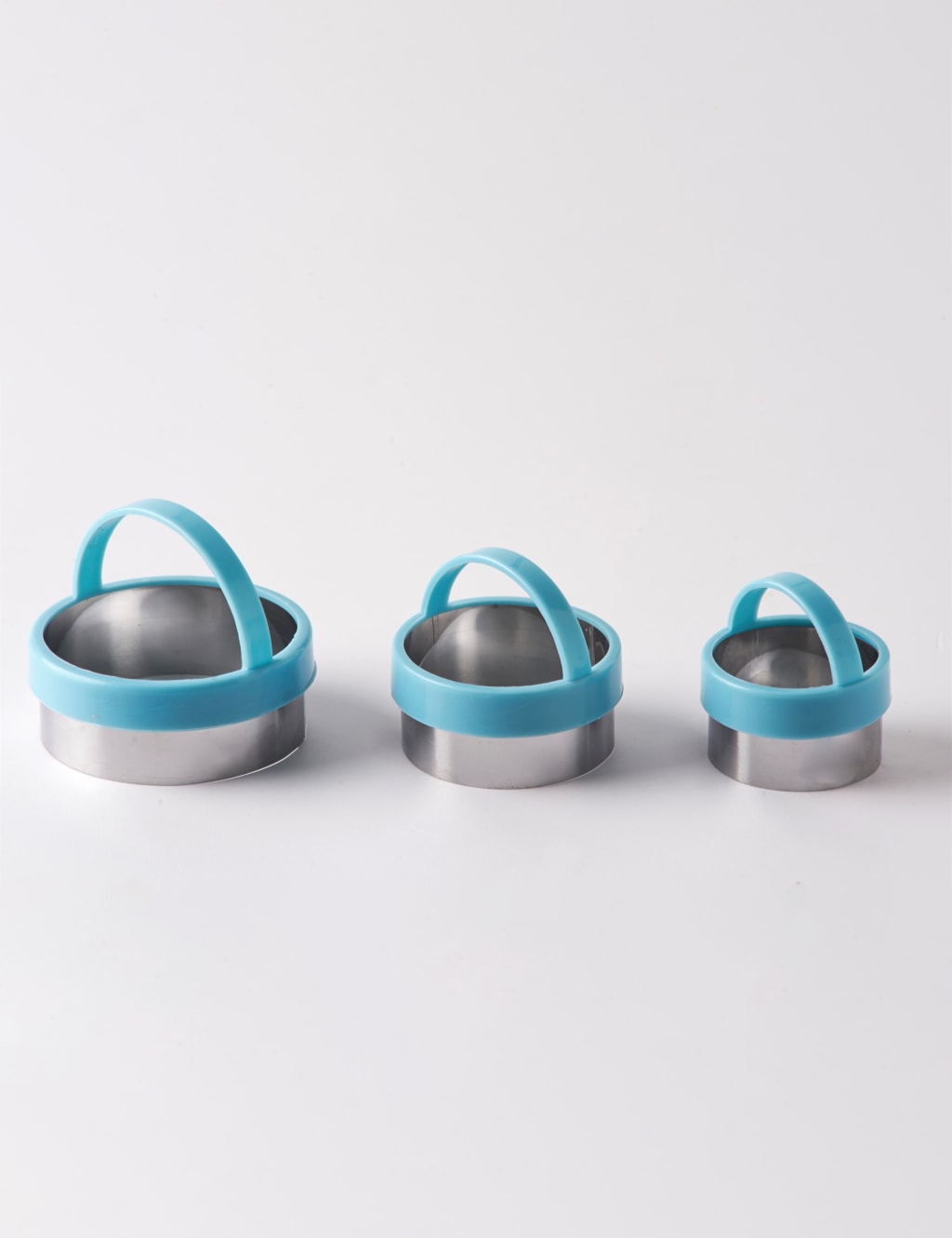 Set of 3 Round Cookie Cutters 2 of 3