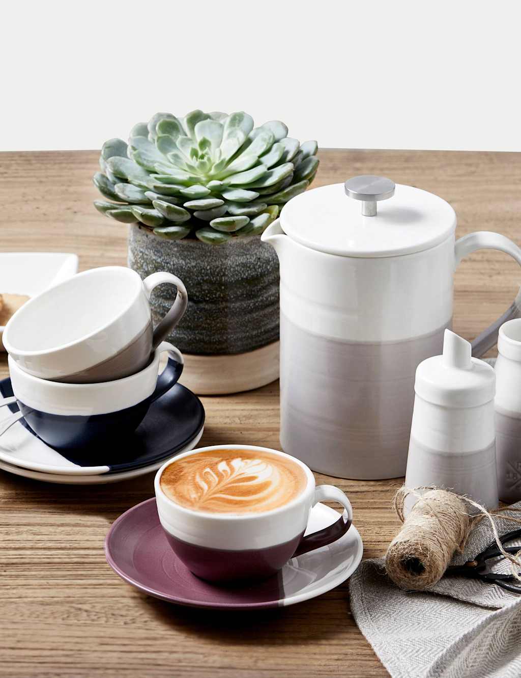 Set of 4 1815 Coffee Studio Cappuccino Cups & Saucers 3 of 3