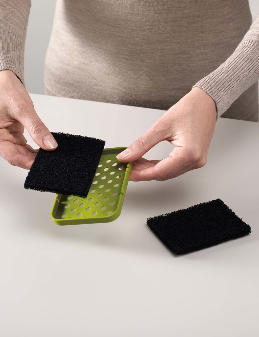 Set of 2 Bin Replacement Odour Filters 3 of 4