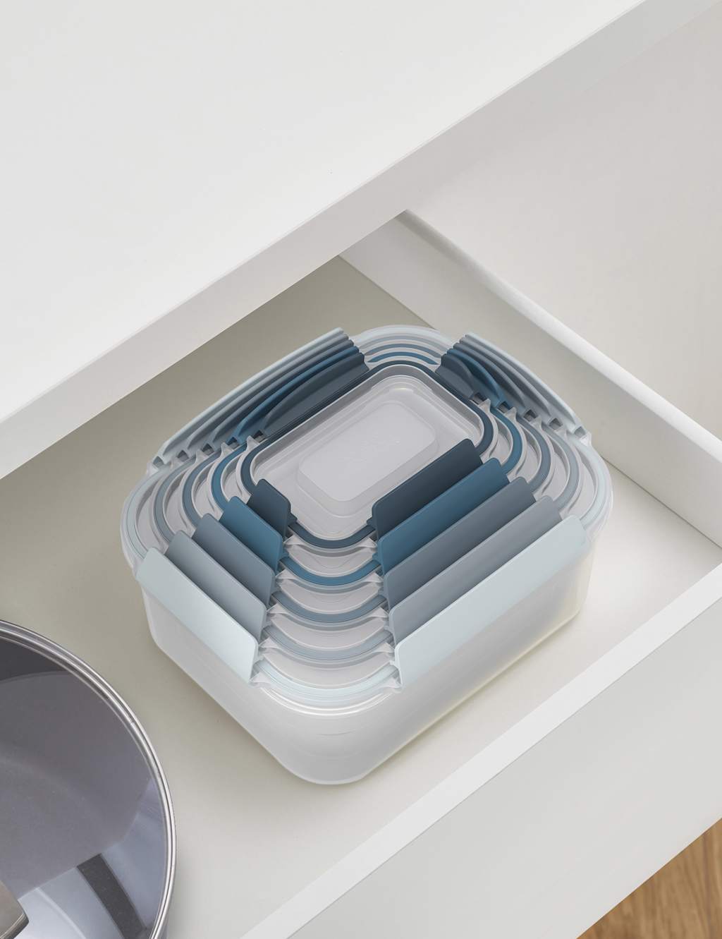 Set of 5 Nest Lock Storage Containers 2 of 7