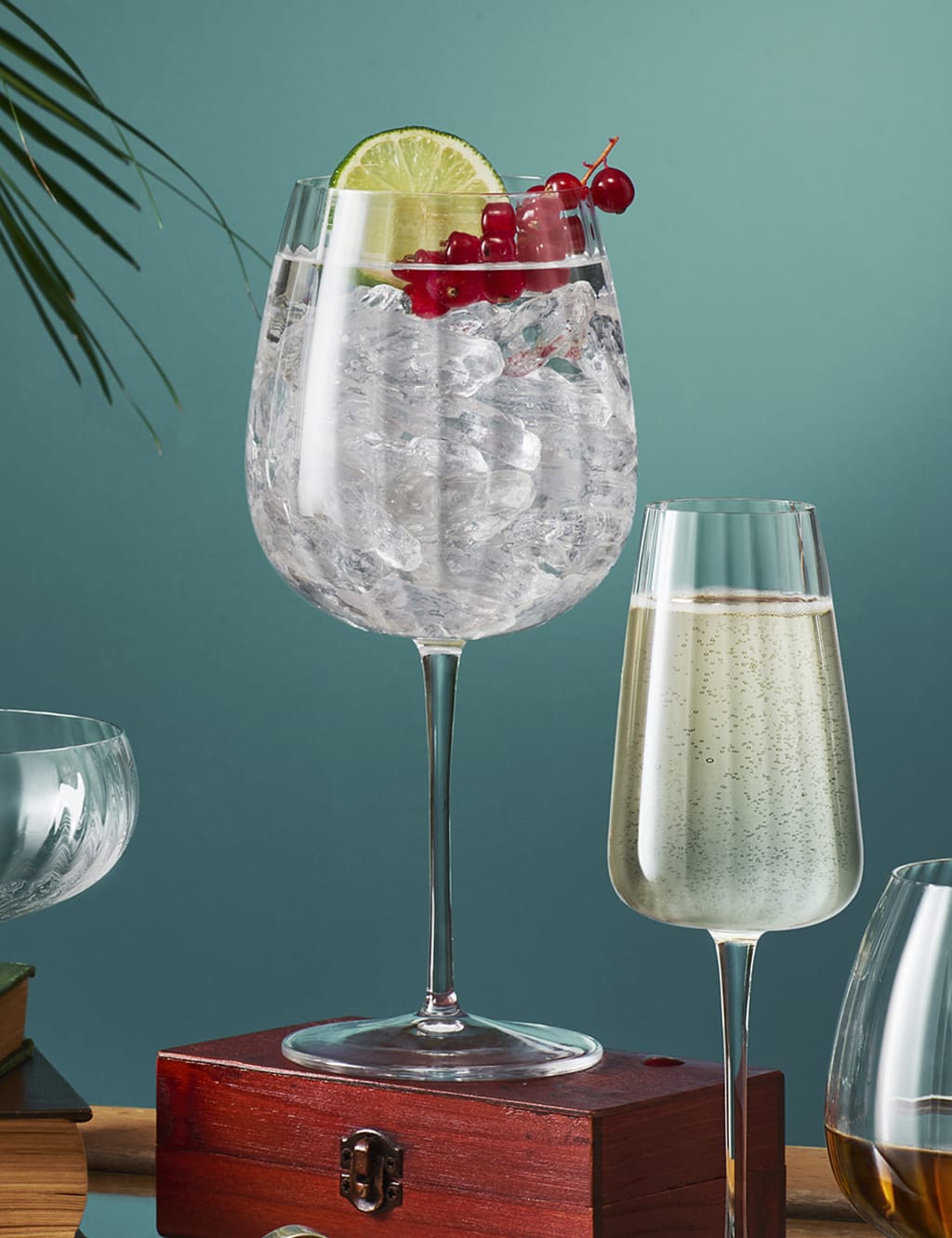 Set of 4 Optica Burgundy & Gin Glasses 2 of 3