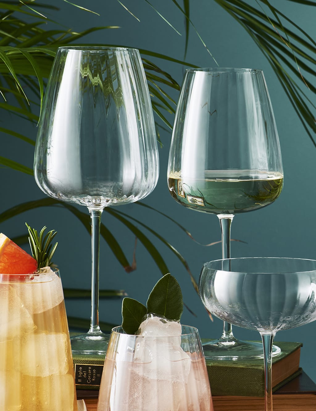 Set of 4 Optica White Wine Glasses 2 of 4
