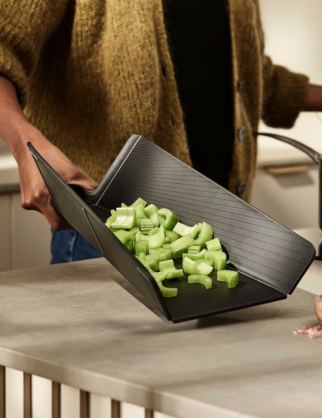 Chop2Pot™ Large Chopping Board 2 of 4
