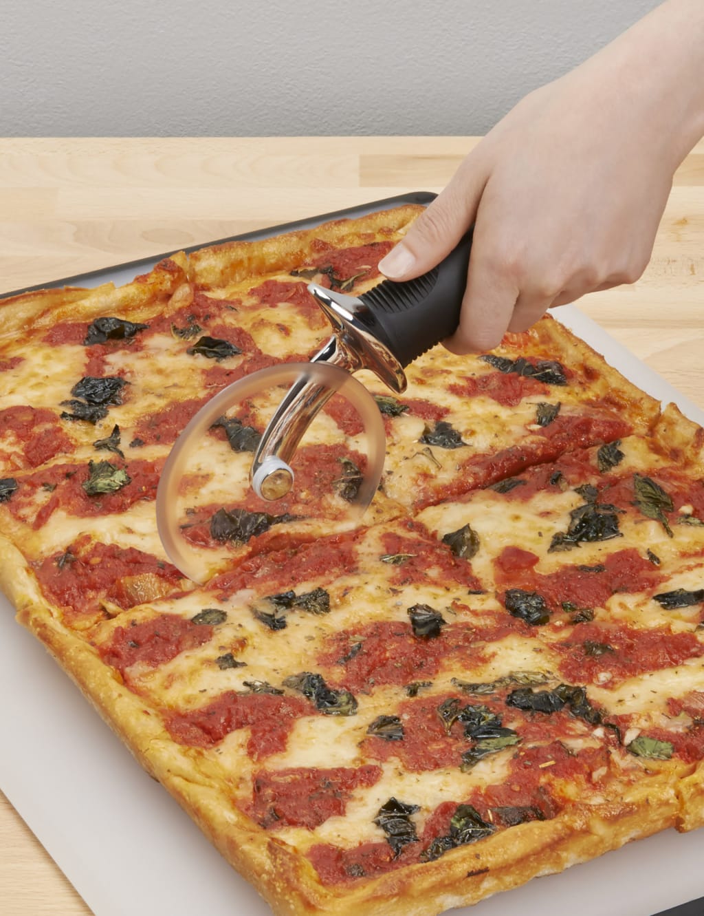 Good Grips Non-Stick Pizza Wheel 5 of 5