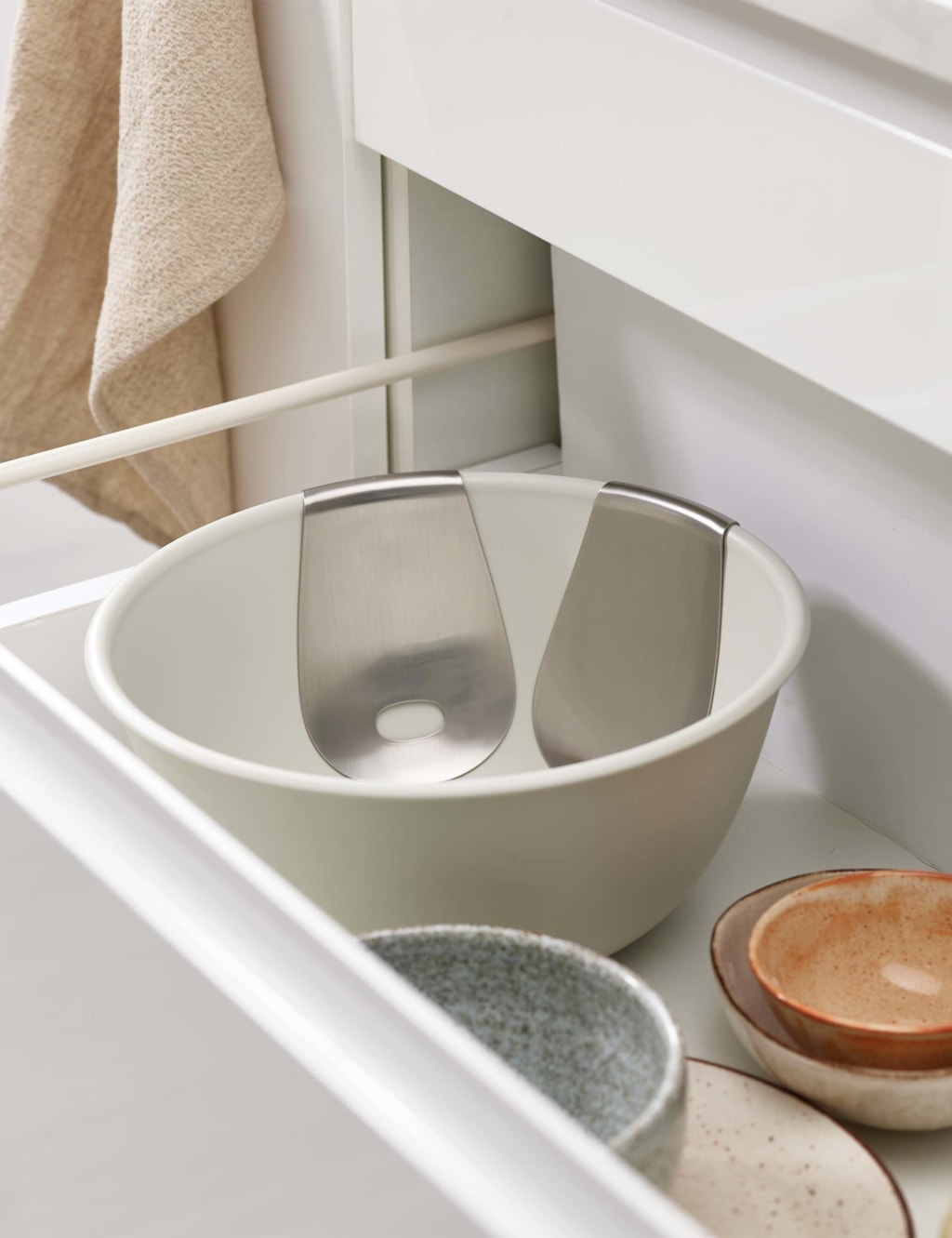 Uno™ Salad Bowl & Mill Set 4 of 6