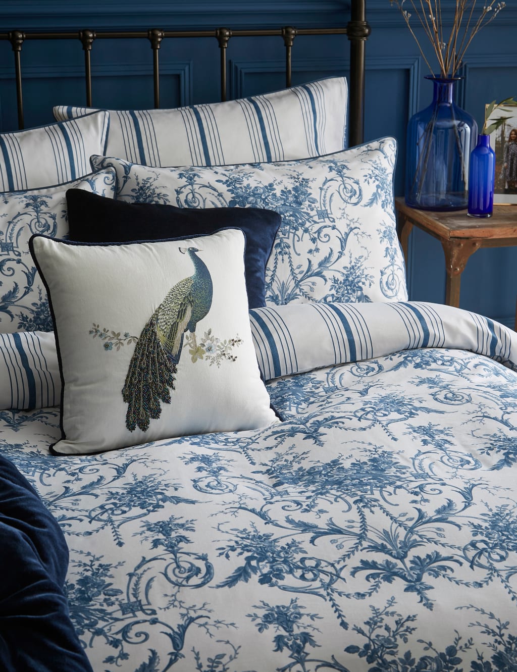 Pure Cotton Sateen Tuleries Bedding Set 2 of 2