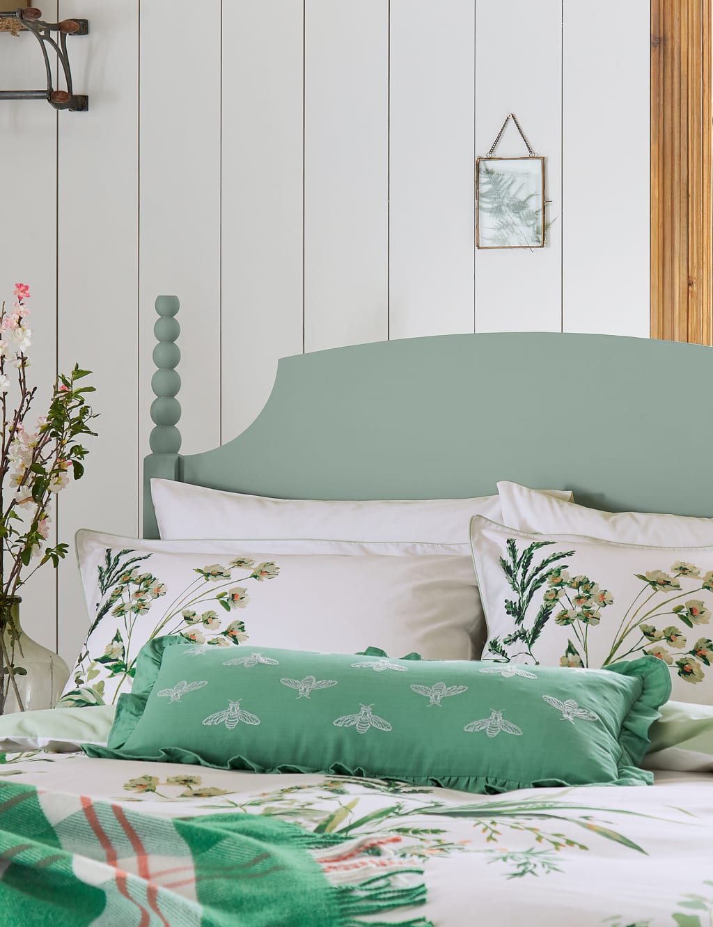 Pure Cotton Lakeside Floral Bedding Set 3 of 5