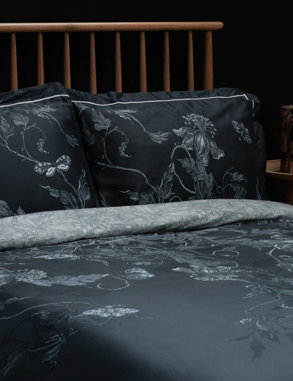 Pure Cotton Sateen Tendril Spill Bedding Set 2 of 9