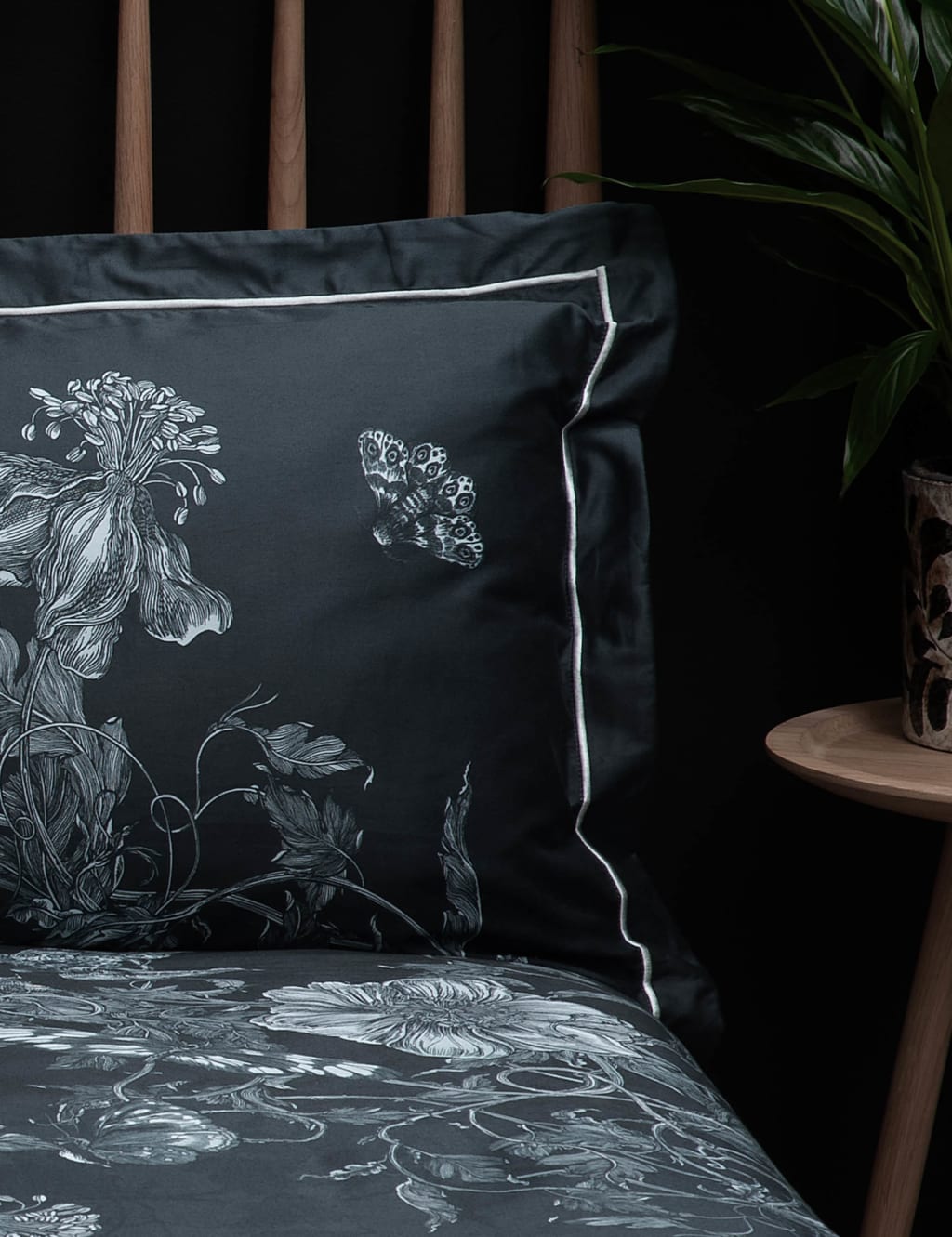 Pure Cotton Sateen Tendril Spill Bedding Set 4 of 9