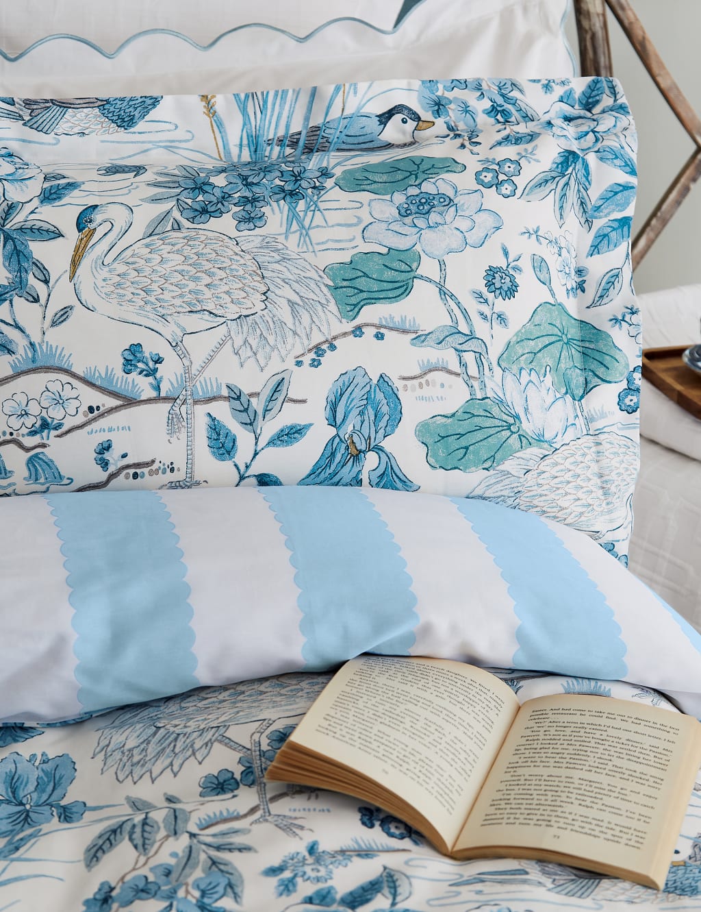 Pure Cotton Sateen Crane & Frog Duvet Cover 2 of 3