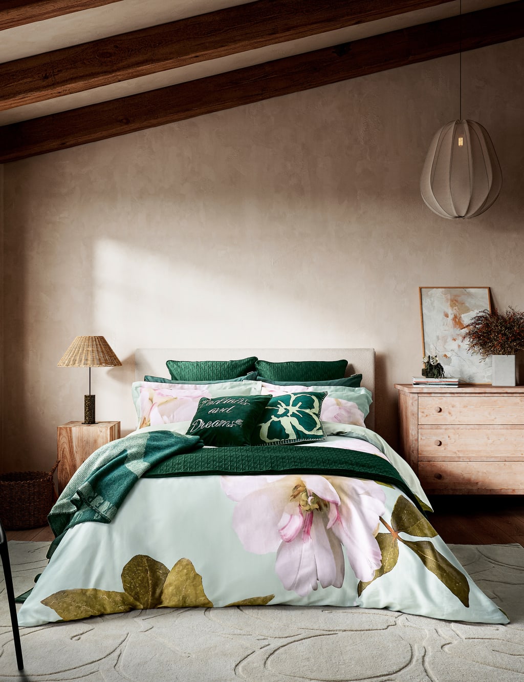Sateen Gardenia Floral Bedding Set