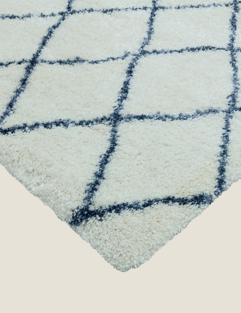 Alto Moroccan Shaggy Rug 3 of 5