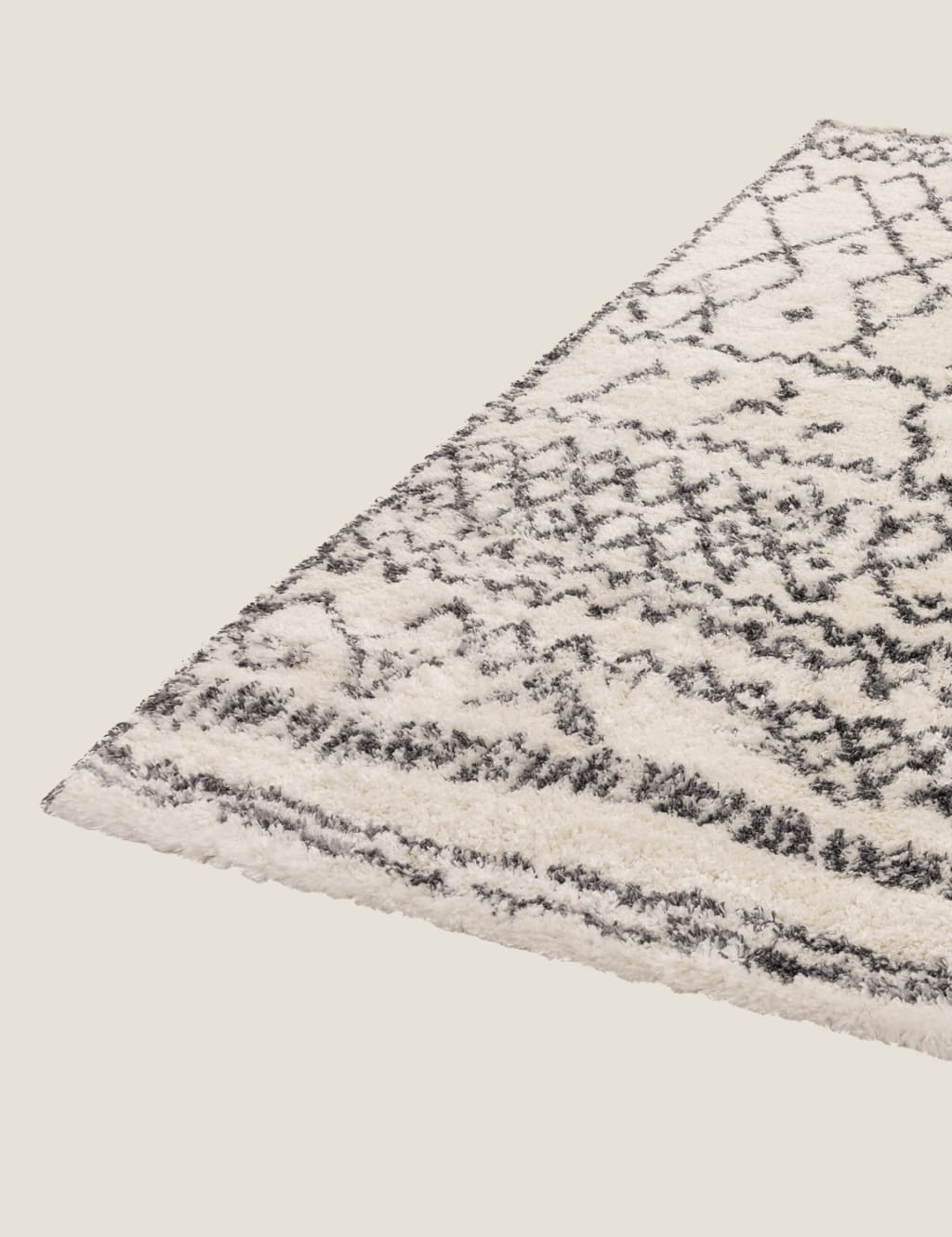 Alto Moroccan Shaggy Rug 2 of 4
