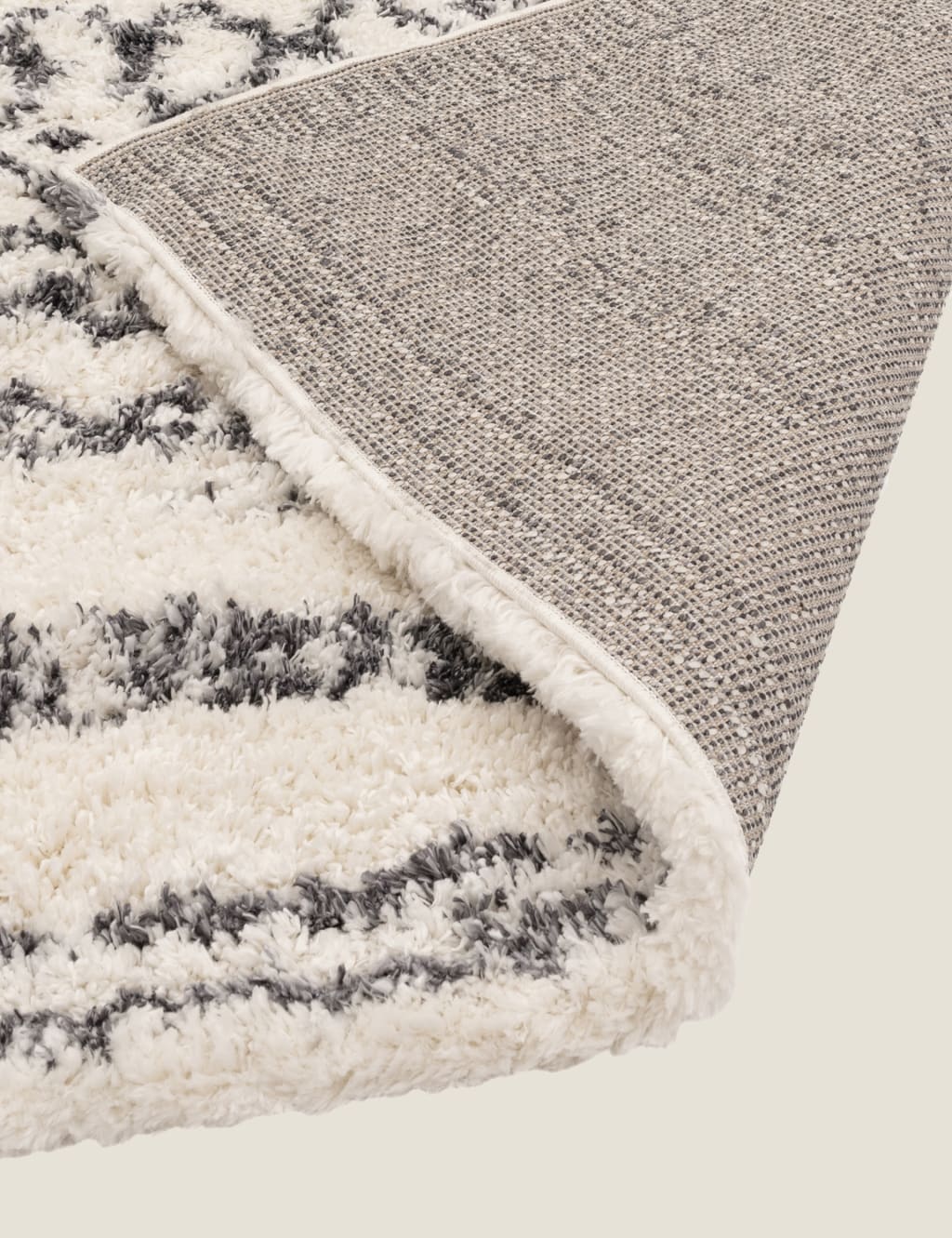 Alto Moroccan Shaggy Rug 4 of 4