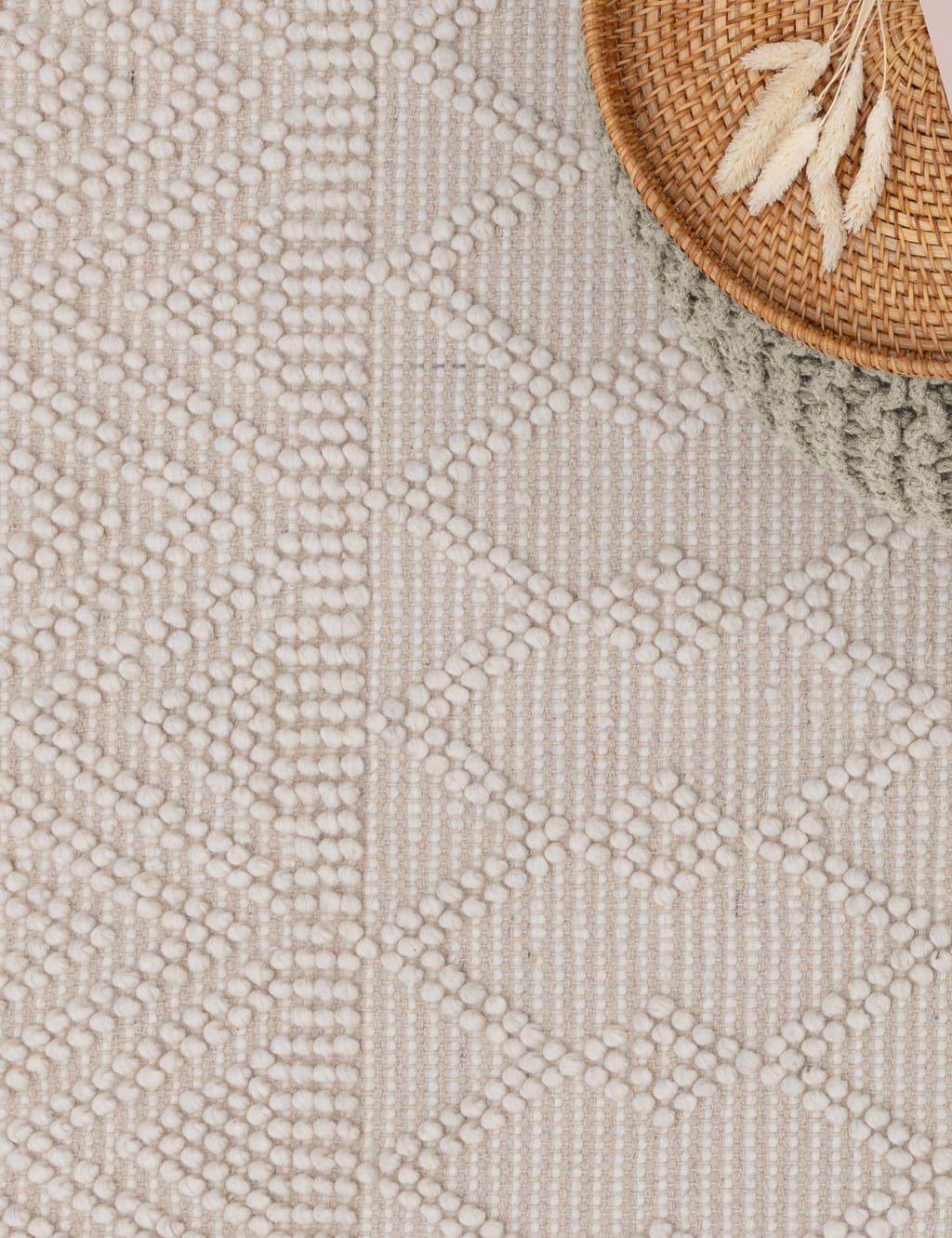 Asra Pure Wool Rug 3 of 8