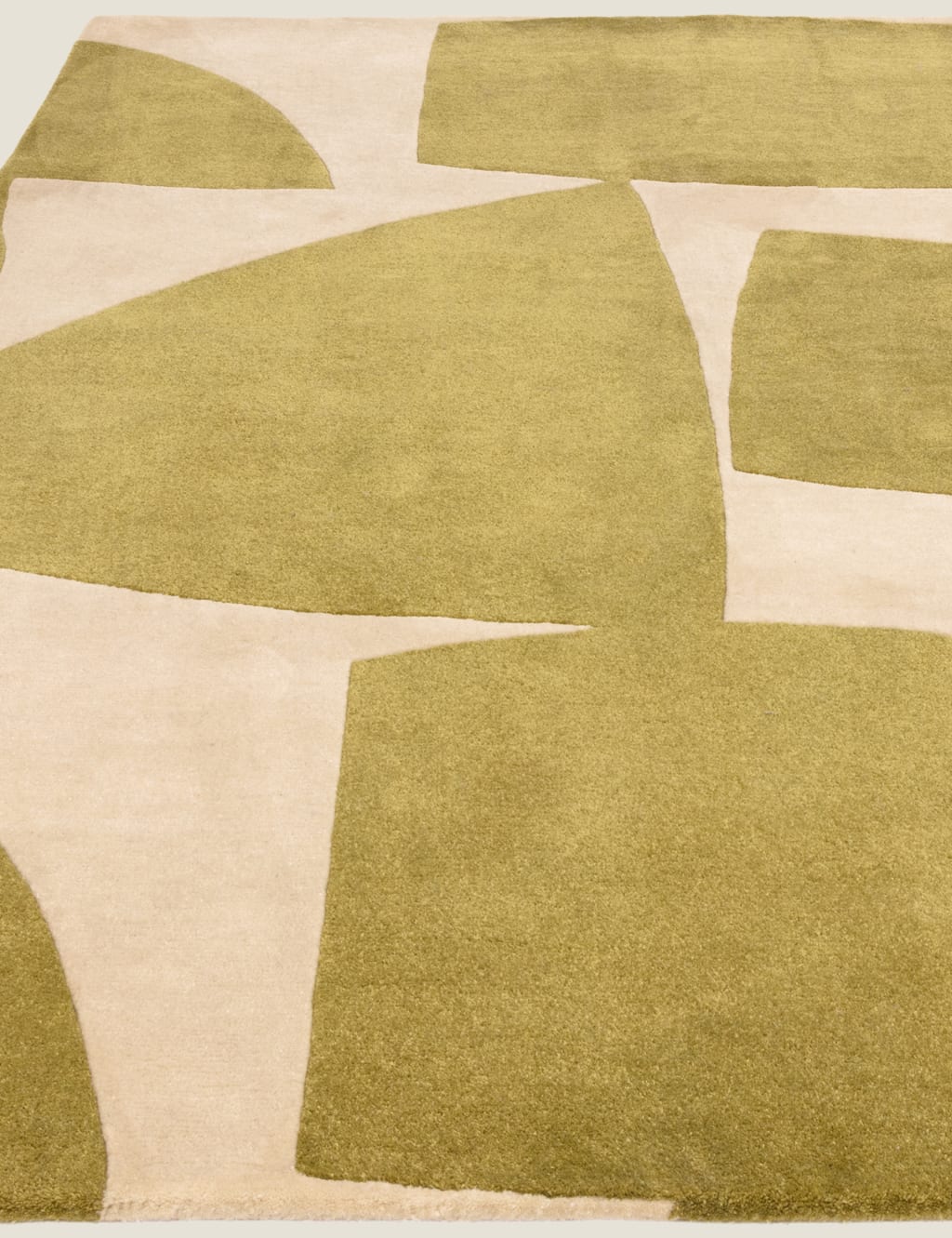 Romy Rug 2 of 7
