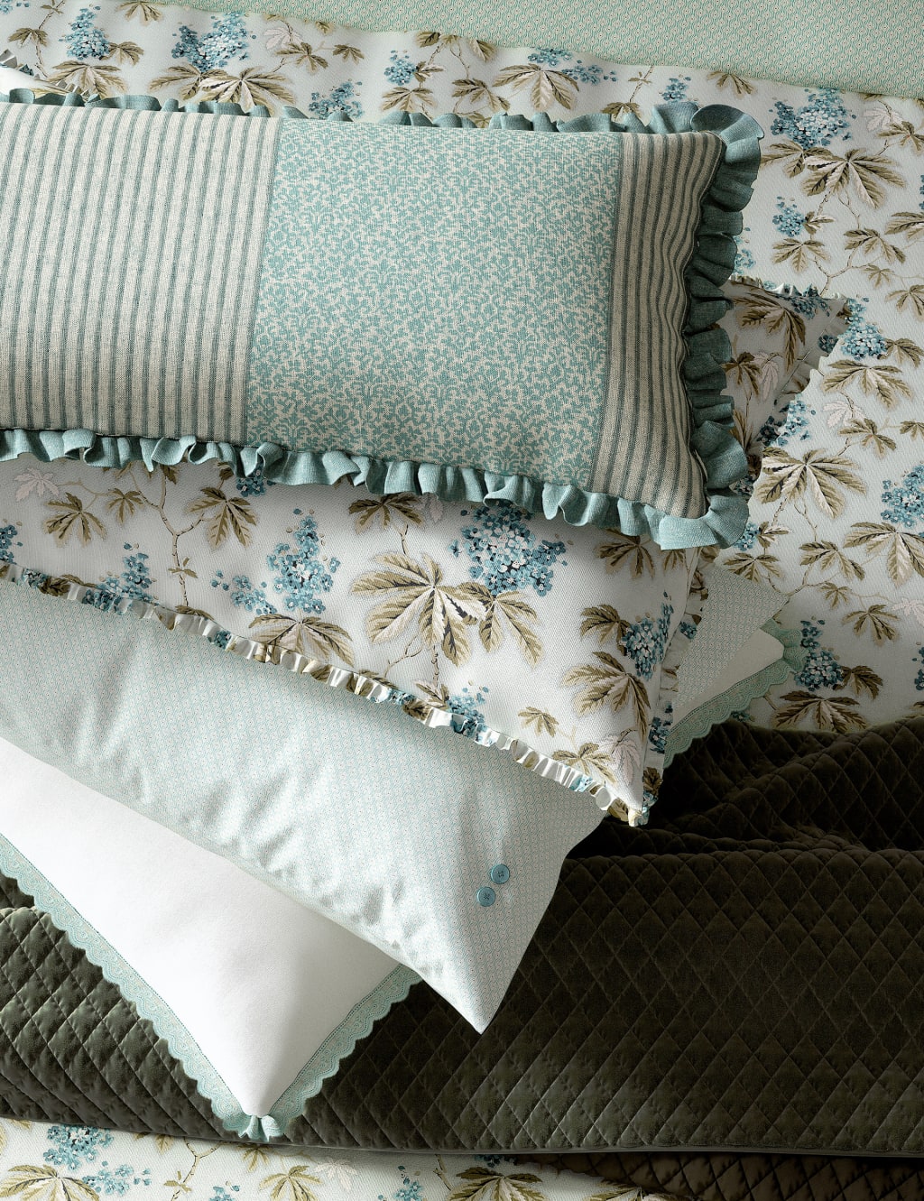 Pure Cotton Clarence Bedding Set 3 of 4