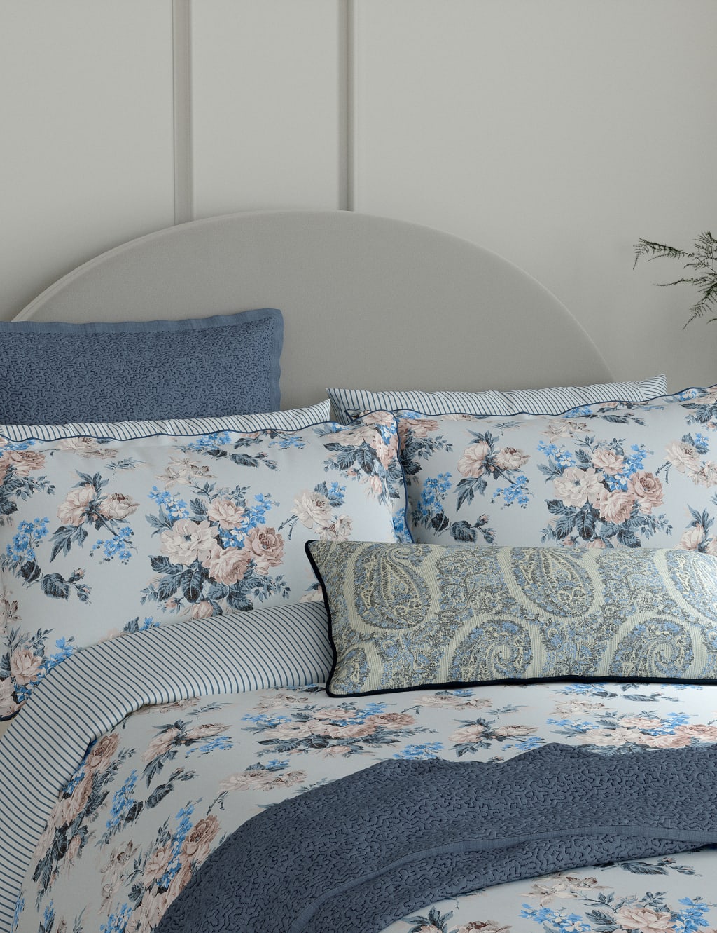 Pure Cotton Floral Bedding Set 4 of 5